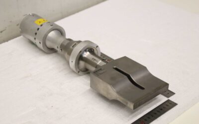 Alternative view of Ultraschall-Schweißwandler Ultraschall-Schwingeinheit von Dukane - 41B30 CTC205782 002064-01-4002-01  32/20