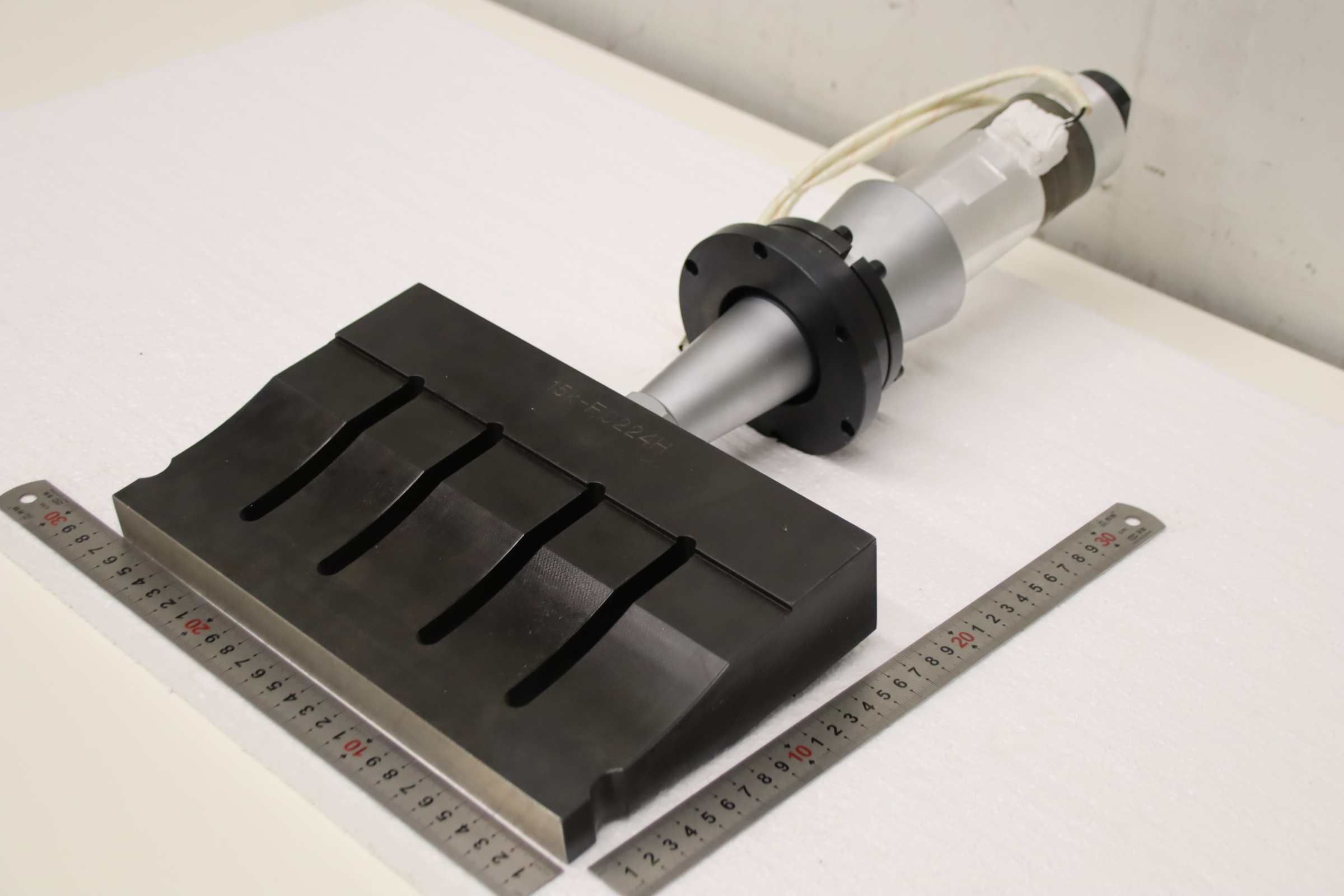 Ultraschall-Schweißwandler Ultraschall-Schwingeinheit von unbekannt - R2102088 15k-FO224H