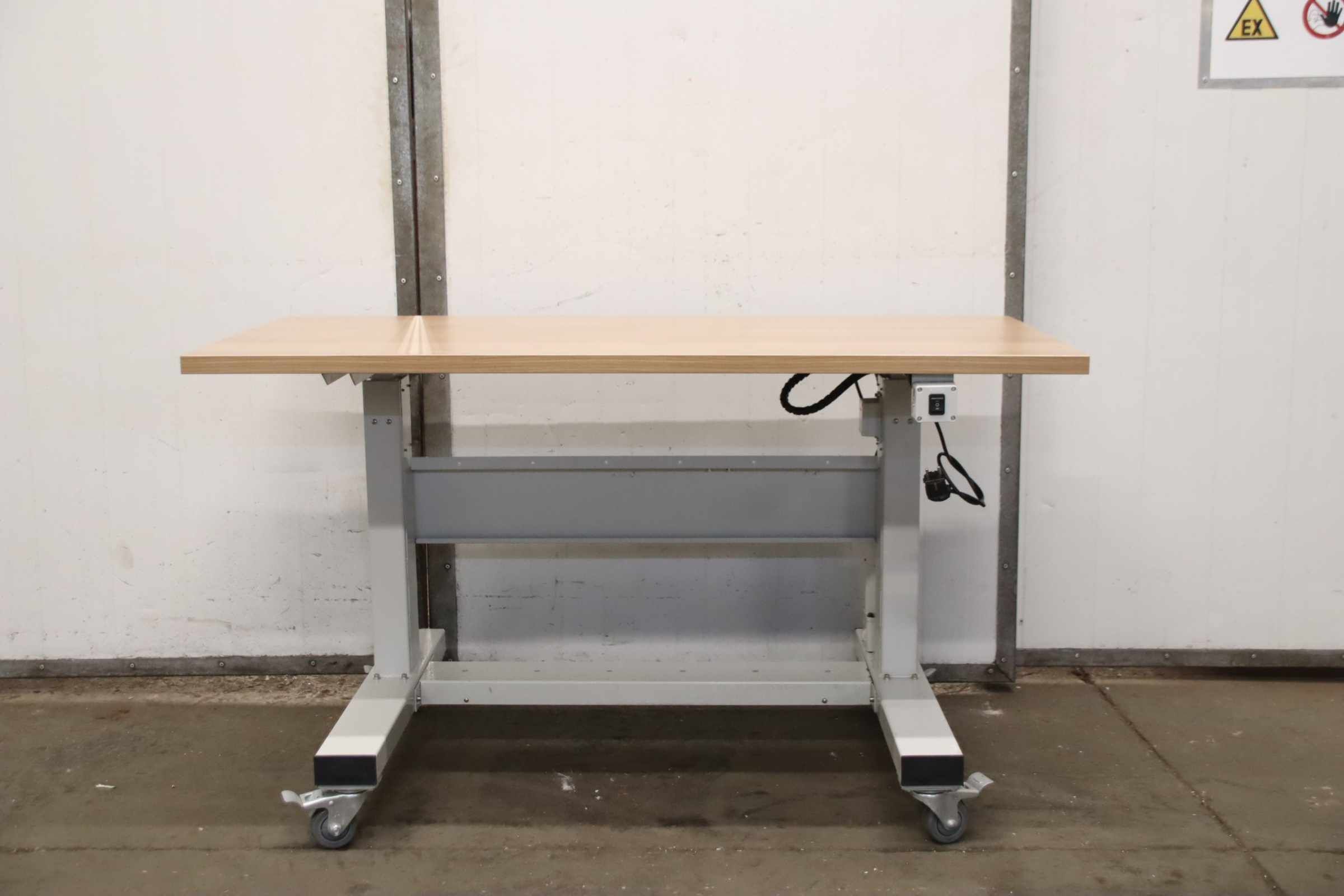 Arbeitstisch elektrisch höhenverstellbar von Vetron - 1400/700/H810 mm – Bild 4