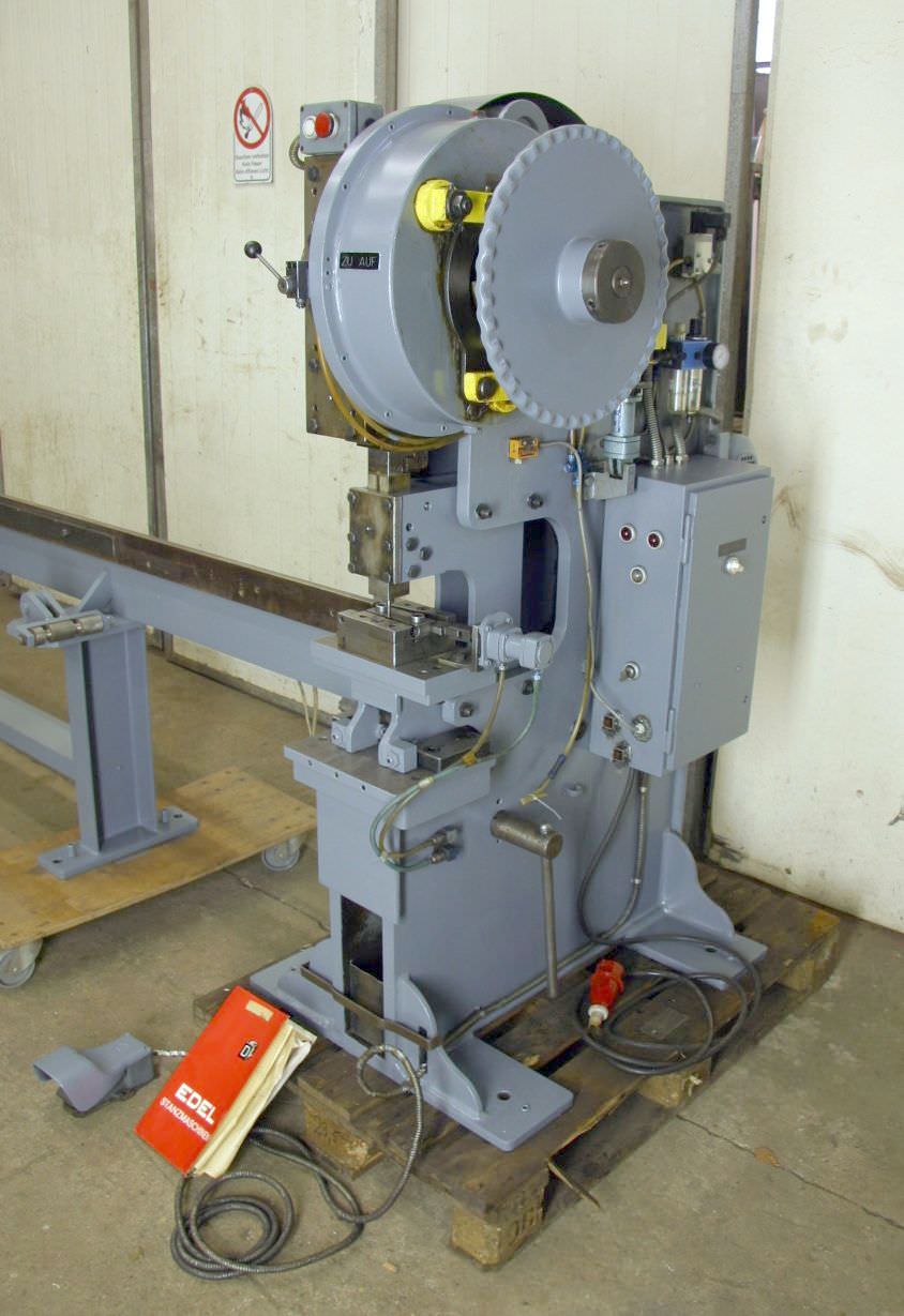 Rohrstanze mit Koordinaten-Anschlag von EDEL - VM 36/350 – Bild 8