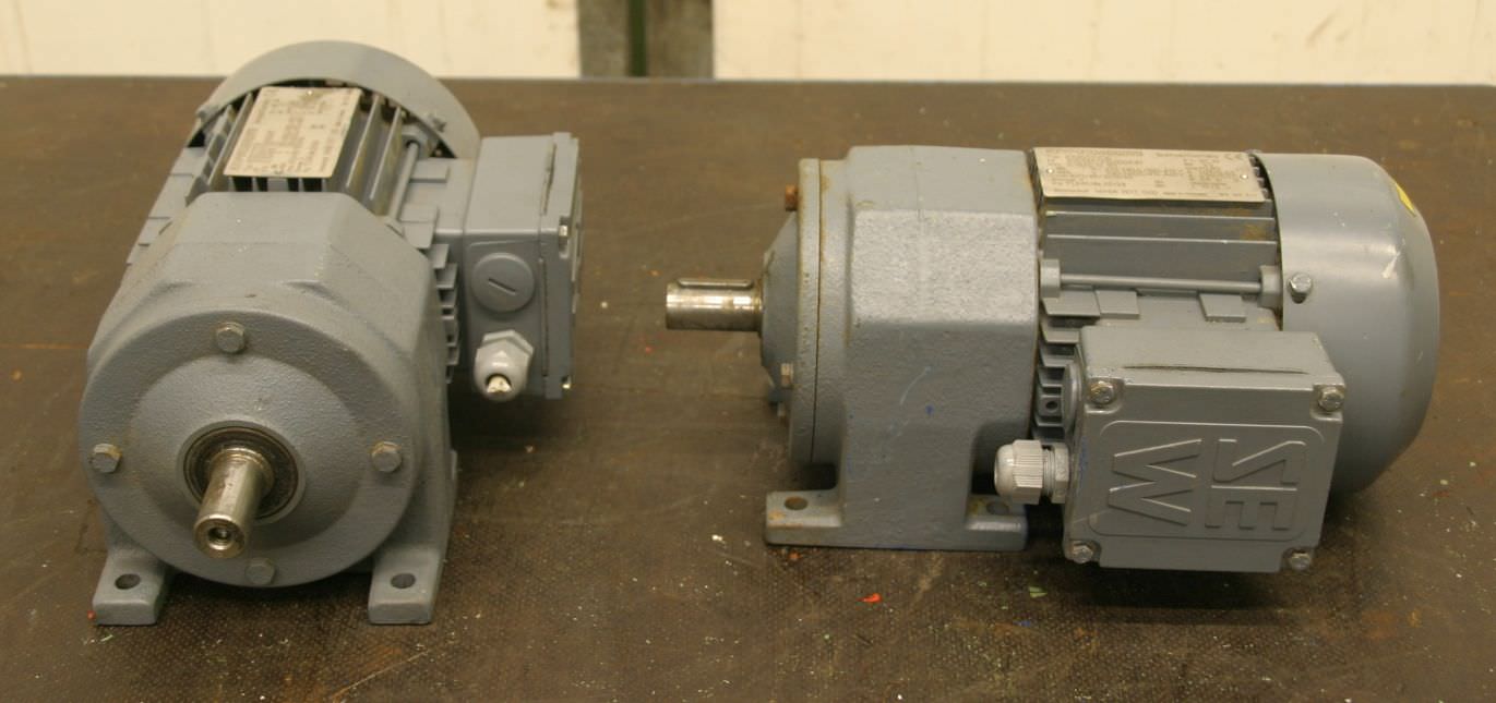 Getriebemotor 0,15 kW 49 U/min von SEW EURODRIVE - R32DT71C6 – Bild 2