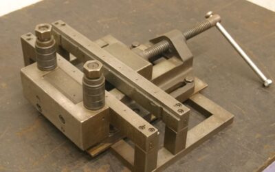 Maschinenschraubstock von Stahl - Spannweite 130 mm