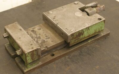 Maschinenschraubstock von Stahl - Spannweite 140 mm