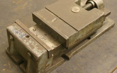 Maschinenschraubstock von Stahl - Spannweite 130 mm