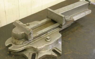 Maschinenschraubstock von Brockhaus - Spanweite 270 mm