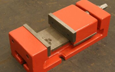 Maschinenschraubstock von Stahl - Spannweite 105 mm