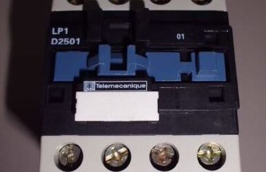 Alternative view of Schütz von Telemecanique - LP1 D2501BD