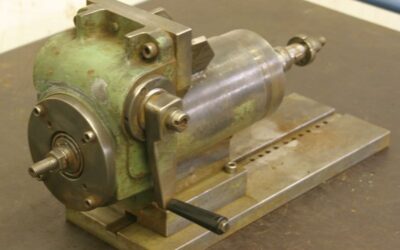 Teilkopf von Stahl - Aufnahme Welle 20 mm