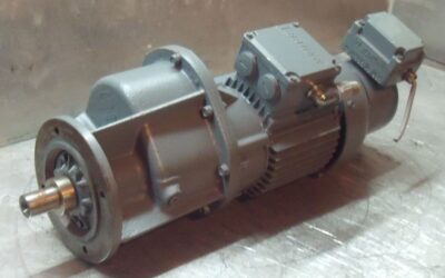 Getriebemotor 0,37 kW 76 U/min von BAUER - G12-20/DK84-200W