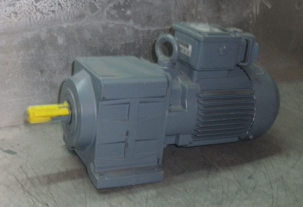 Getriebemotor 0,37 kW 34 U/min von BAUER - BG20-11