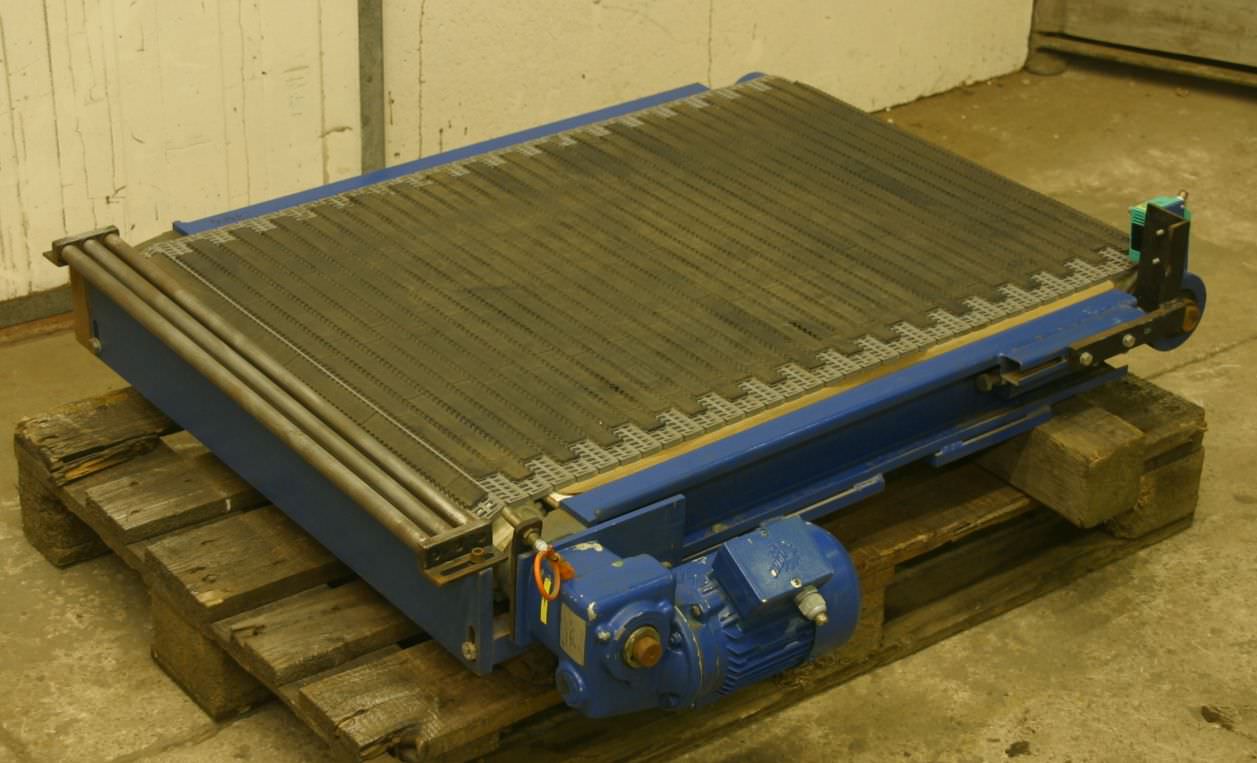 Kunststoffkettenförderer von Stahl - Typ 700 x 1000 mm