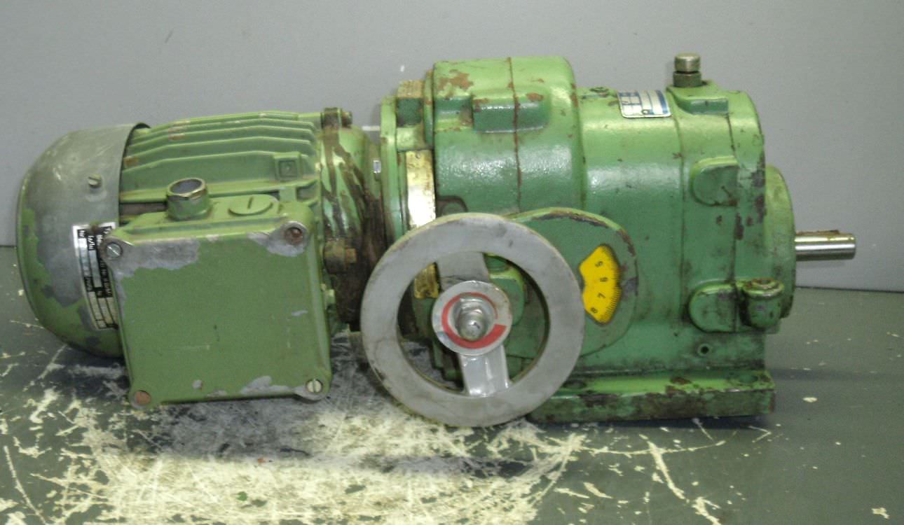 regelbarer Getriebemotor 0,75 kW 120-600 U/min von HEW - EXF 80L/4