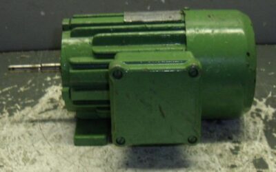 Alternative view of Elektromotor 0,1 kW 3000 U/min von Lenze - B3