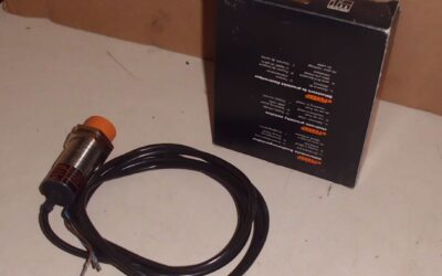 Alternative view of Induktiver Sensor von IFM - IIA3015-BPKG