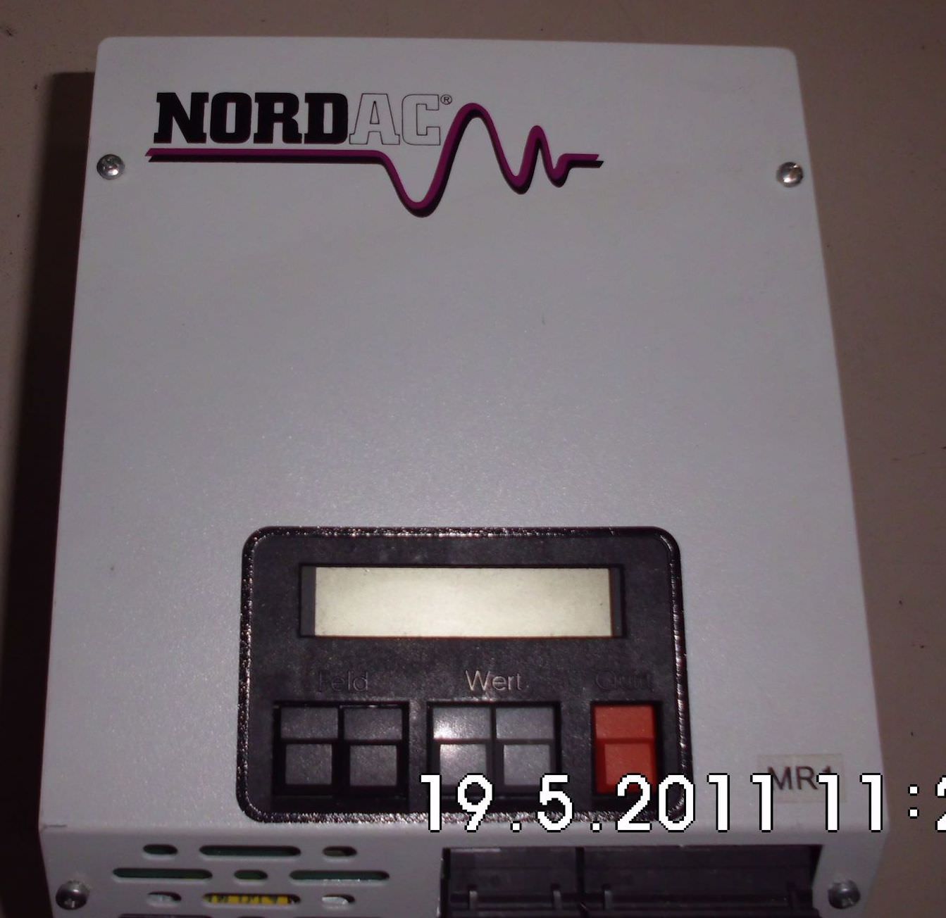 Frequenzumrichter 0,75 kW 1 kVA von Nord - Nordac SK990/1SPN – Bild 2