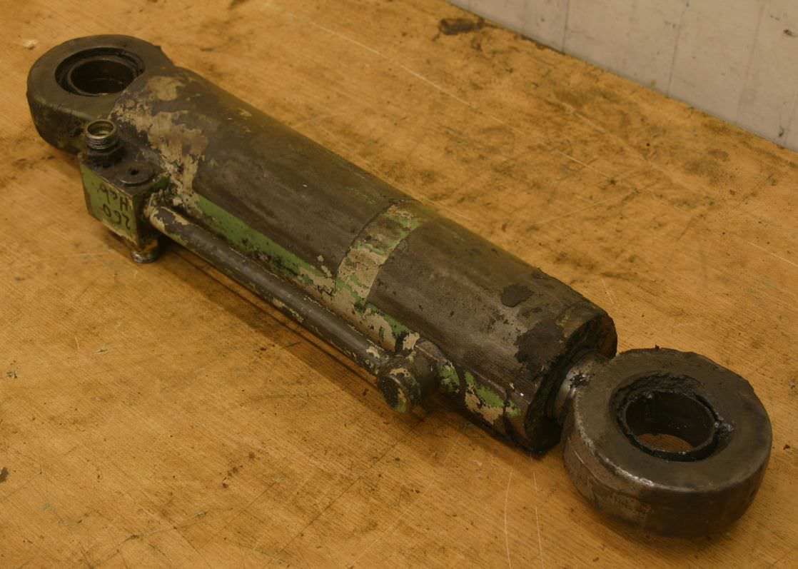 Hydraulikzylinder von unbekannt - Hub 260 mm Kolben Ø 90 mm – Bild 2