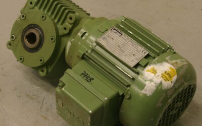 Getriebemotor 0,55 kW 189 U/min von Lenze - MDERAXX 071-31
