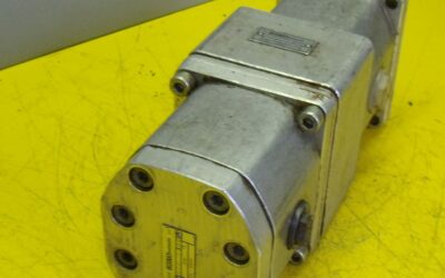 Alternative view of Doppelte Hydraulikpumpe von Orsta - C16-3R TGL10859