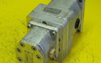 Alternative view of Doppelte Hydraulikpumpe von Orsta - C10-2R TGL10859