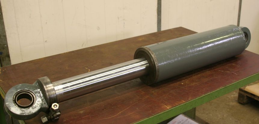 Hydraulikzylinder von Huss - 80/420