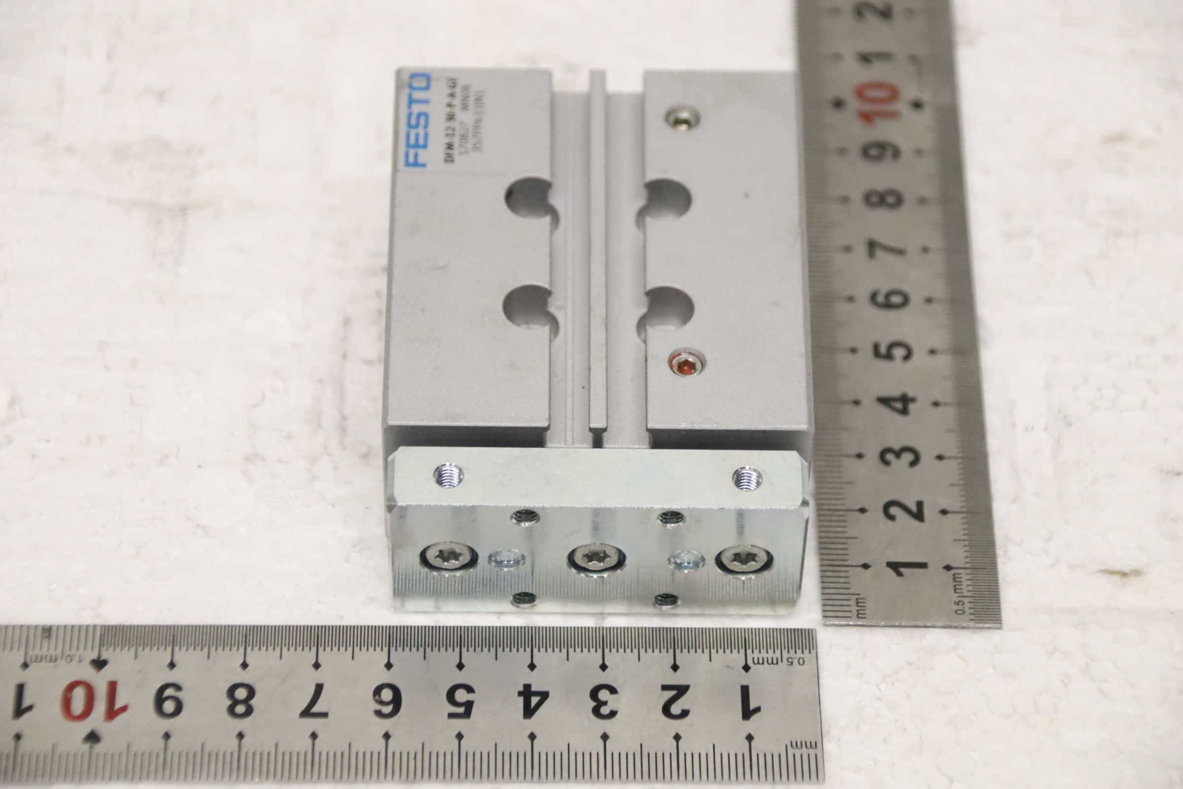 Führungszylinder von Festo - DFM-12-30-P-A-GF 170827 – Bild 3