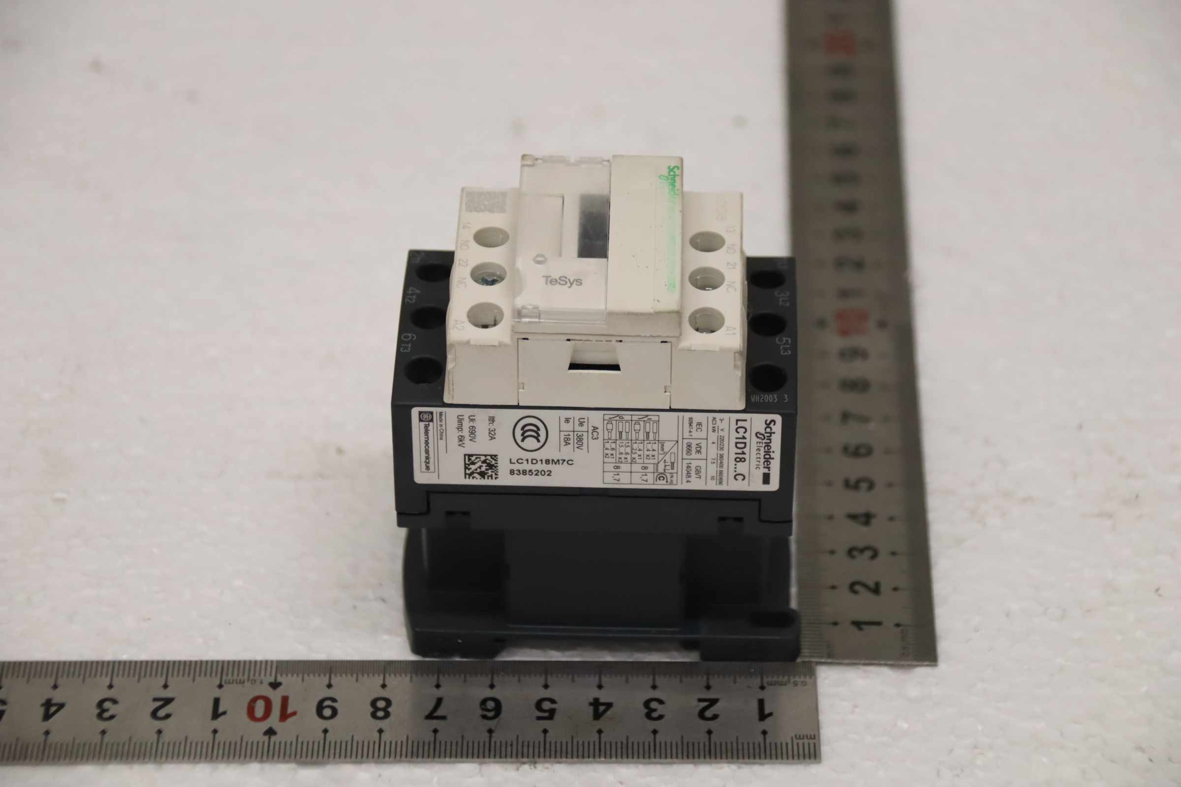 Schütz von Schneider Electric - LC1D18M7C – Bild 6