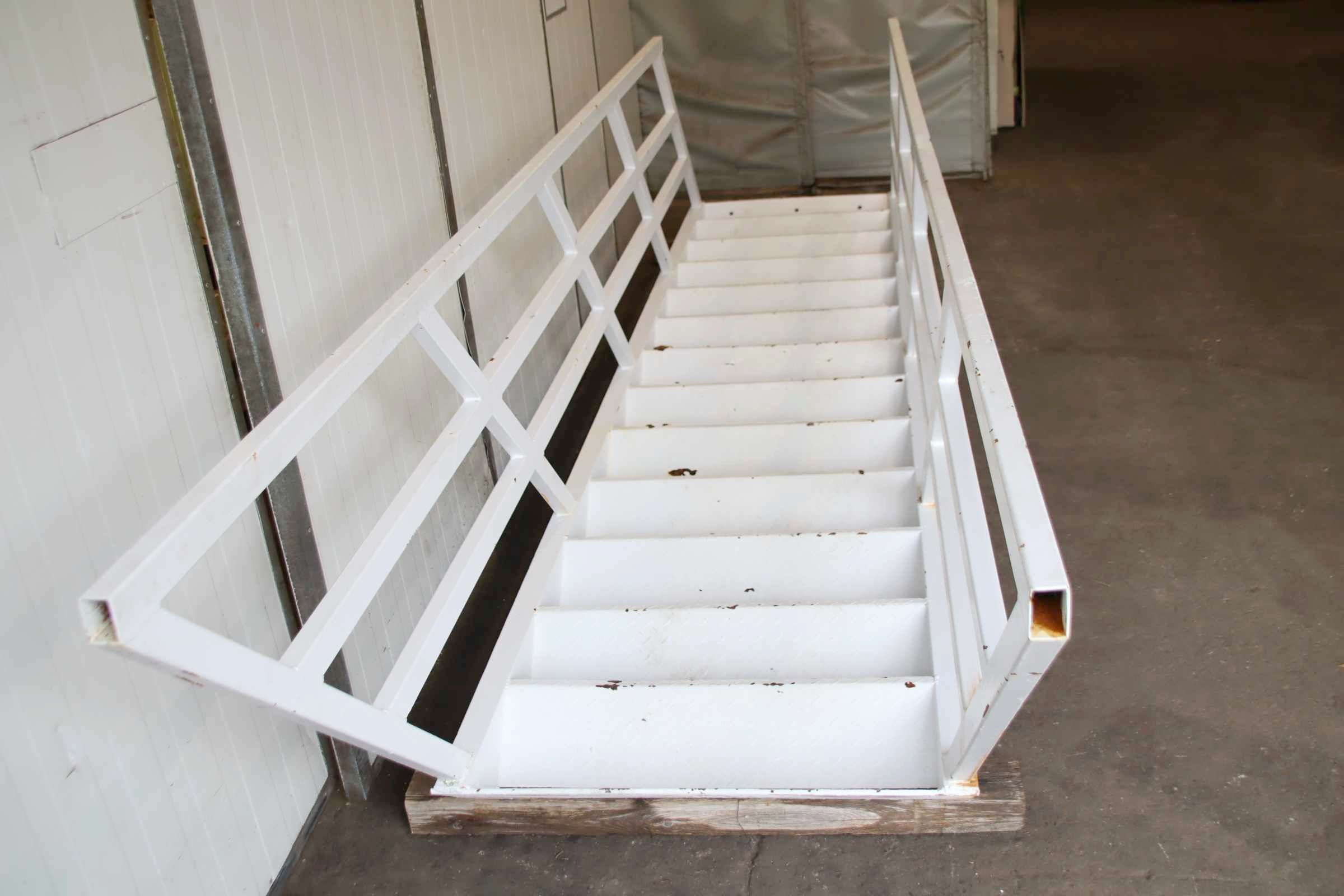 Stahltreppe von Stahl - 13-stufig Höhe 2980 mm – Bild 4