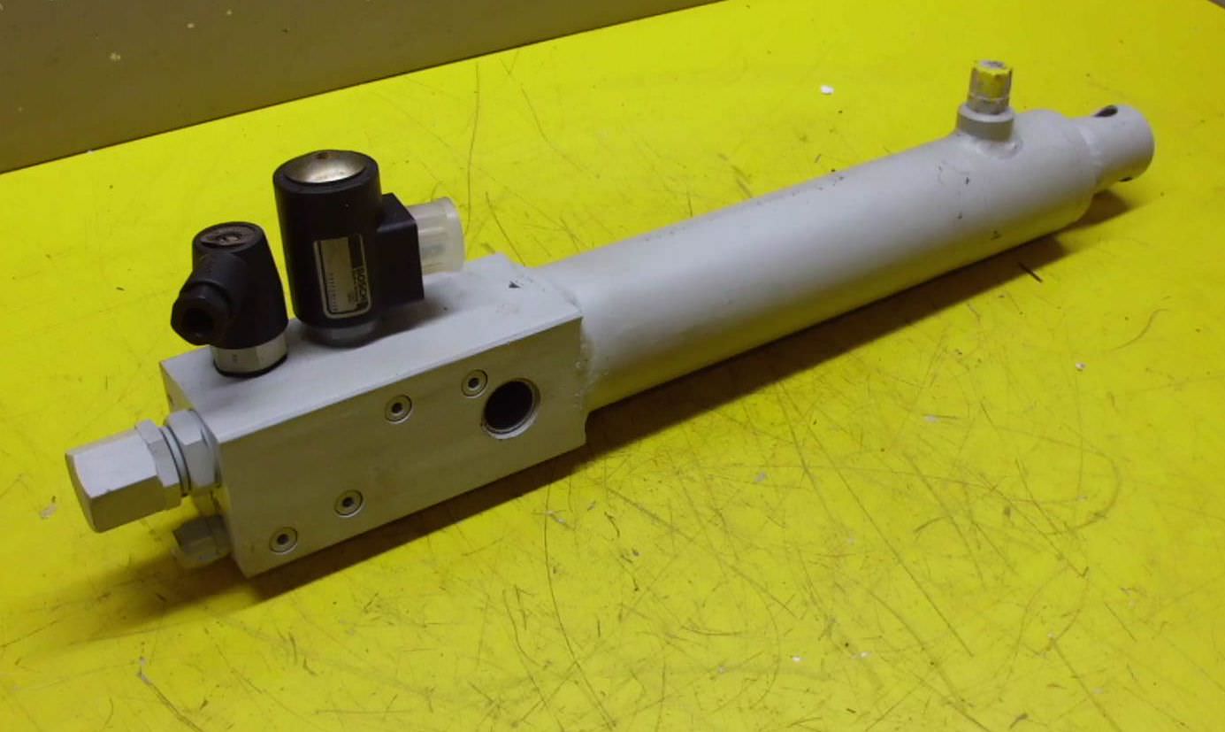 Hydraulikzylinder von GSL German Standard Lift - D0500320AV10186