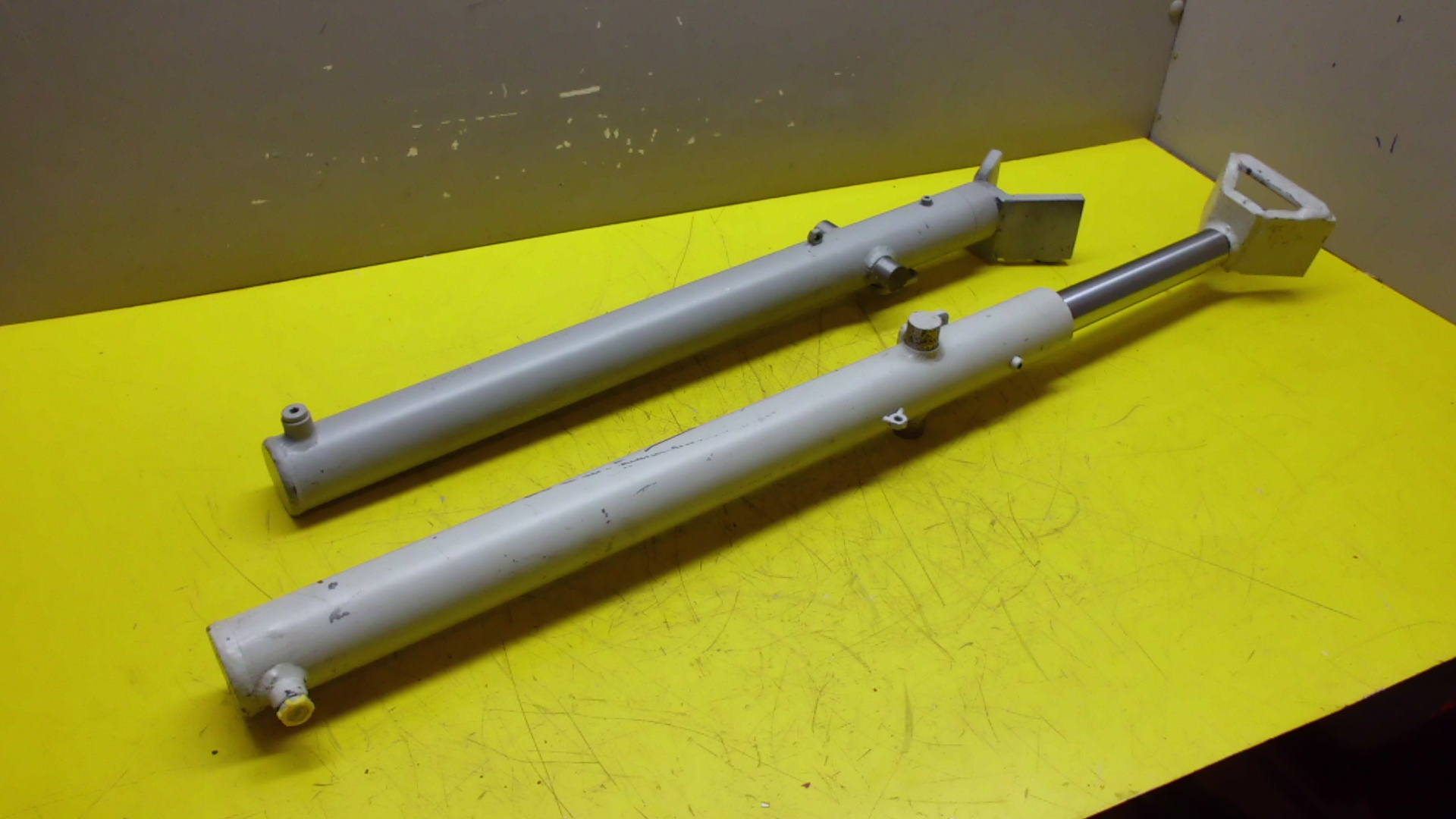 Hydraulikzylinder von GSL German Standard Lift - E030ZM50479