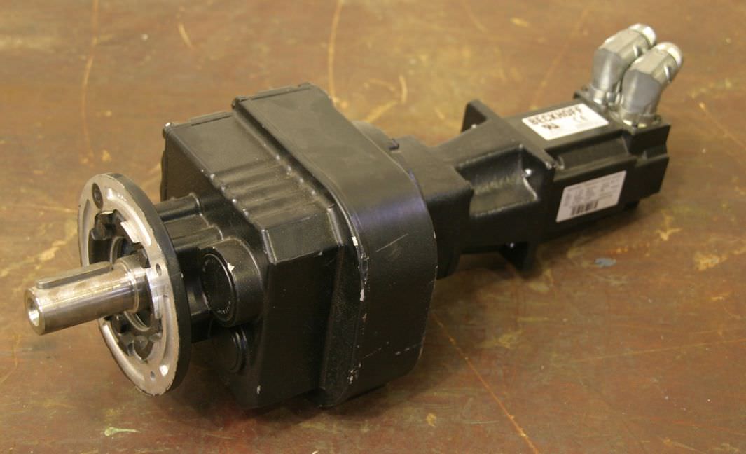 Servomotor 0,52 kW 6000/49 U/min von Beckhoff SEW - AM3031-0C00-0000