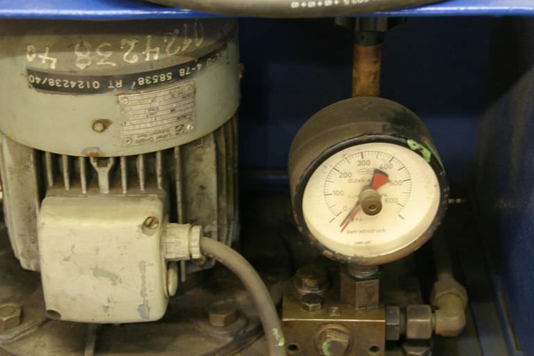 Hydraulikpresse 65 to von Wilsmann - Versuchpresse – Bild 6