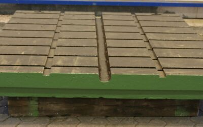 Alternative view of Aufspannplatte mit T Nut von unbekannt - Größe 2000/2005/H210 mm