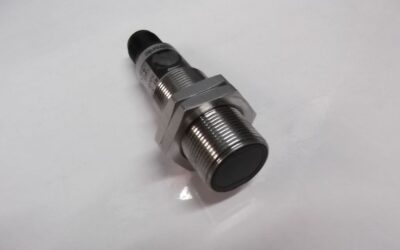 Reflexionslichtschranke von Leuze - RT-318M/P-200-S12