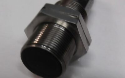 Alternative view of Reflexionslichtschranke von Leuze - RT-318M/P-200-S12