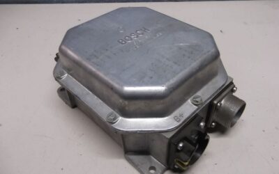 Alternative view of Lichtmaschinenregler von Bosch - 0190112006000