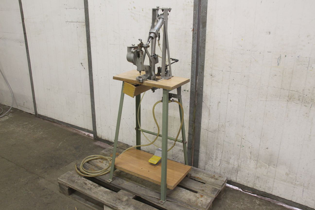 Knopfmaschine von Astor - 862 – Bild 7