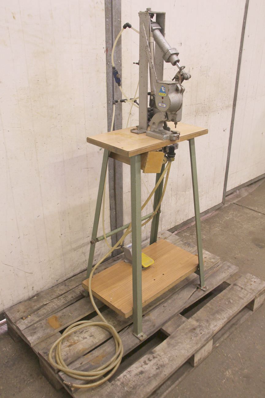 Knopfmaschine von Astor - 862 – Bild 9