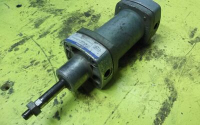 Pneumatikzylinder von Festo - DC-50-  Hub 72 mm