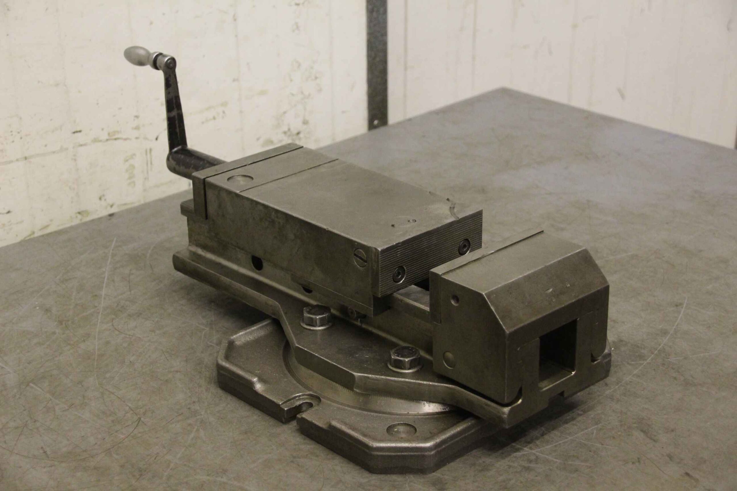 Hydraulikschraubstock drehbar von unbekannt - Spannweite 225 mm – Bild 2