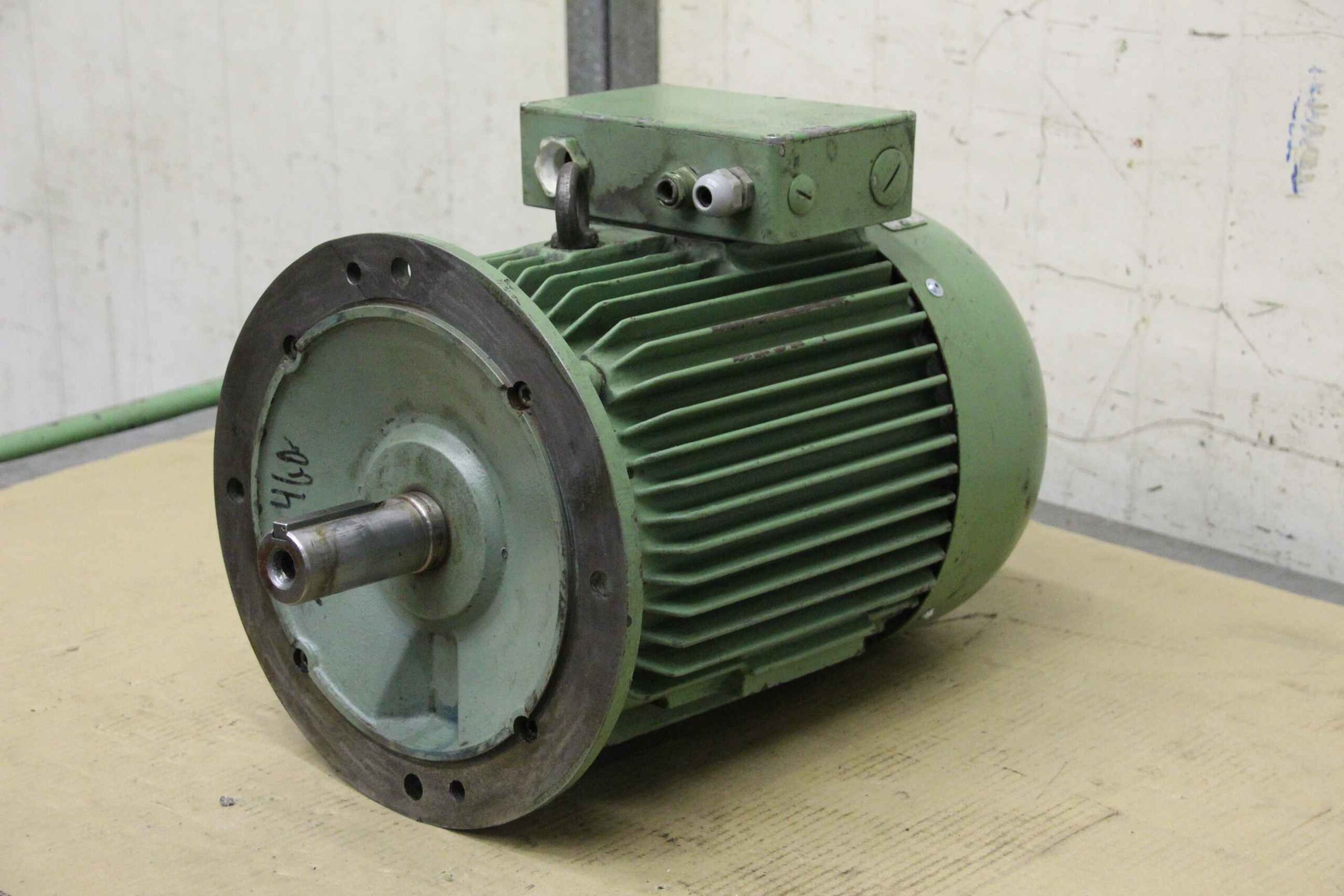 Elektromotor 4/4 kW 1460/2960 U/min von Küenle - KMER 132 M 4-2 SE