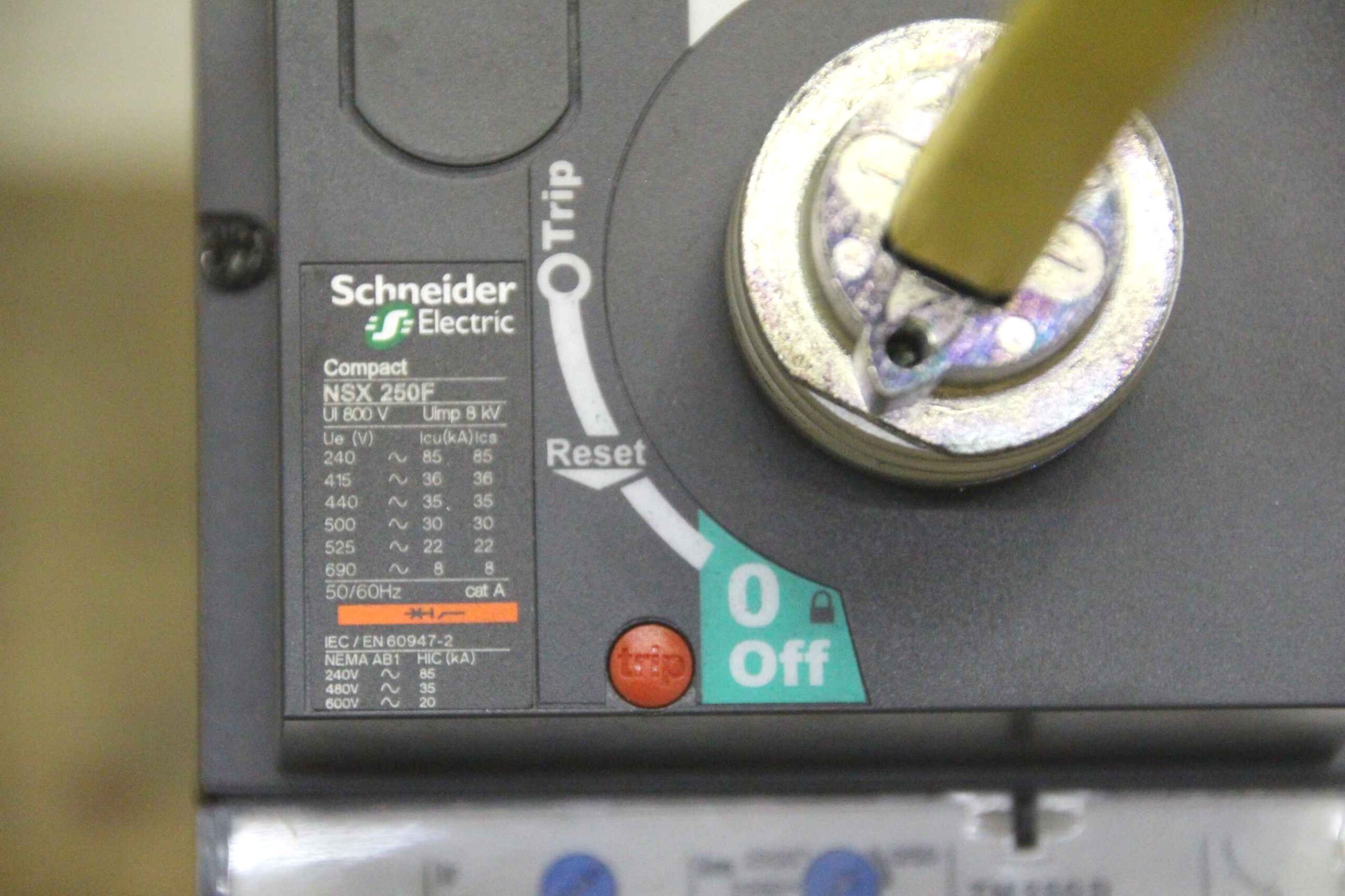 Leistungsschalter von Schneider Electric - NSX 250F – Bild 4