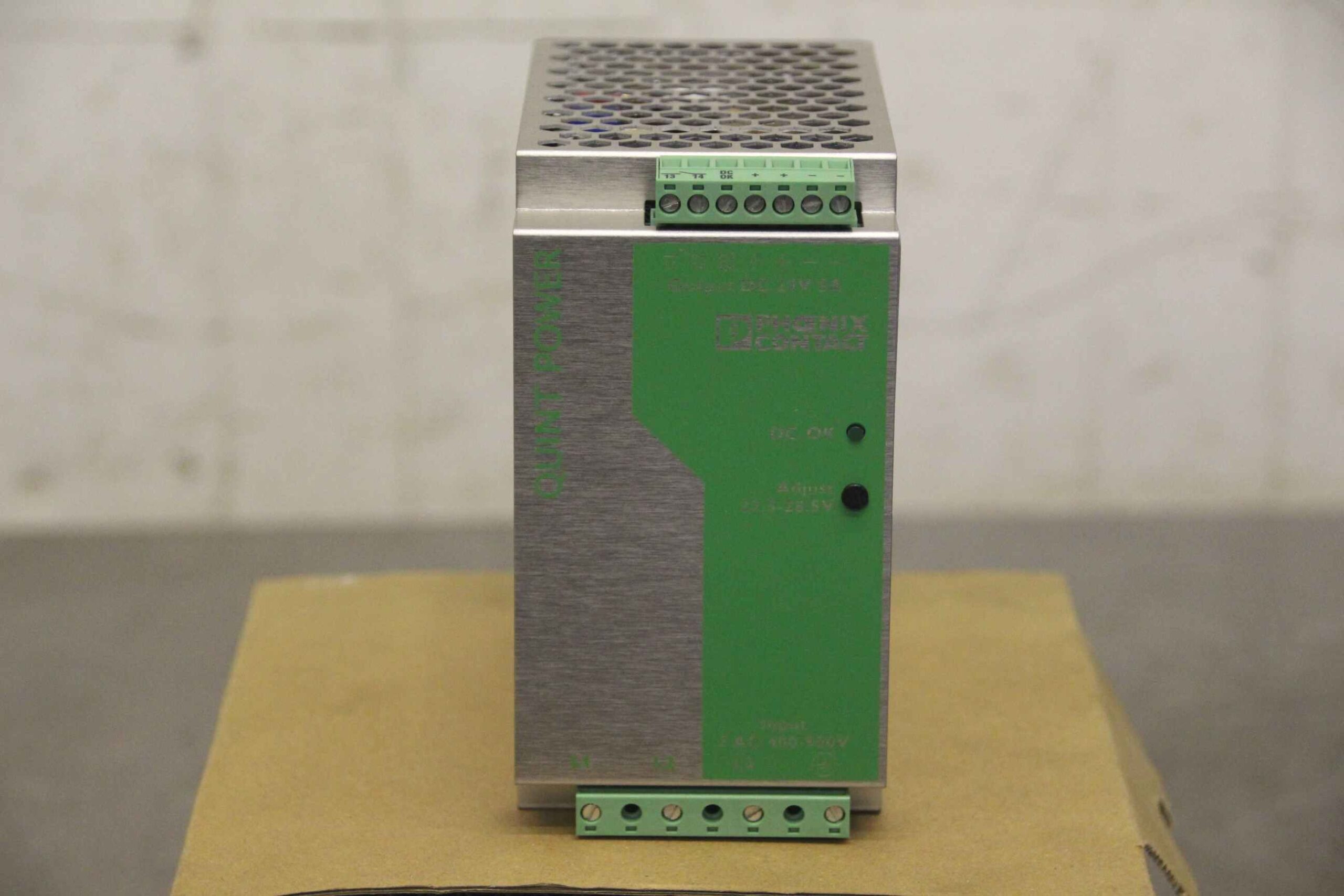 Hutschienen-Netzteil von Phoenix Contact - QUINT-PS 3x400-500AC/24DC/5 – Bild 3