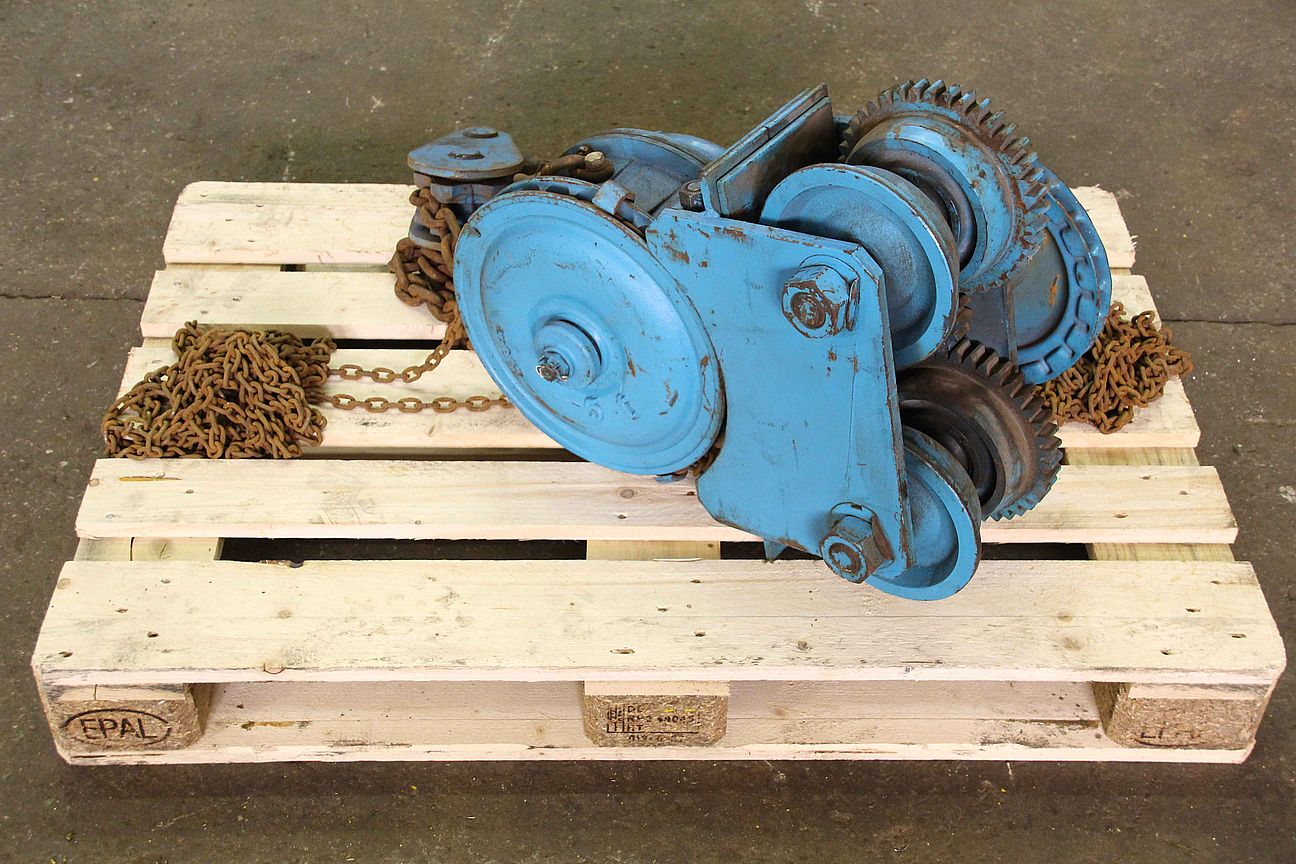 Hand-Kettenzug mit Fahrwerk 5000 kg von VEB - Kettenlänge 4,0 m – Bild 3