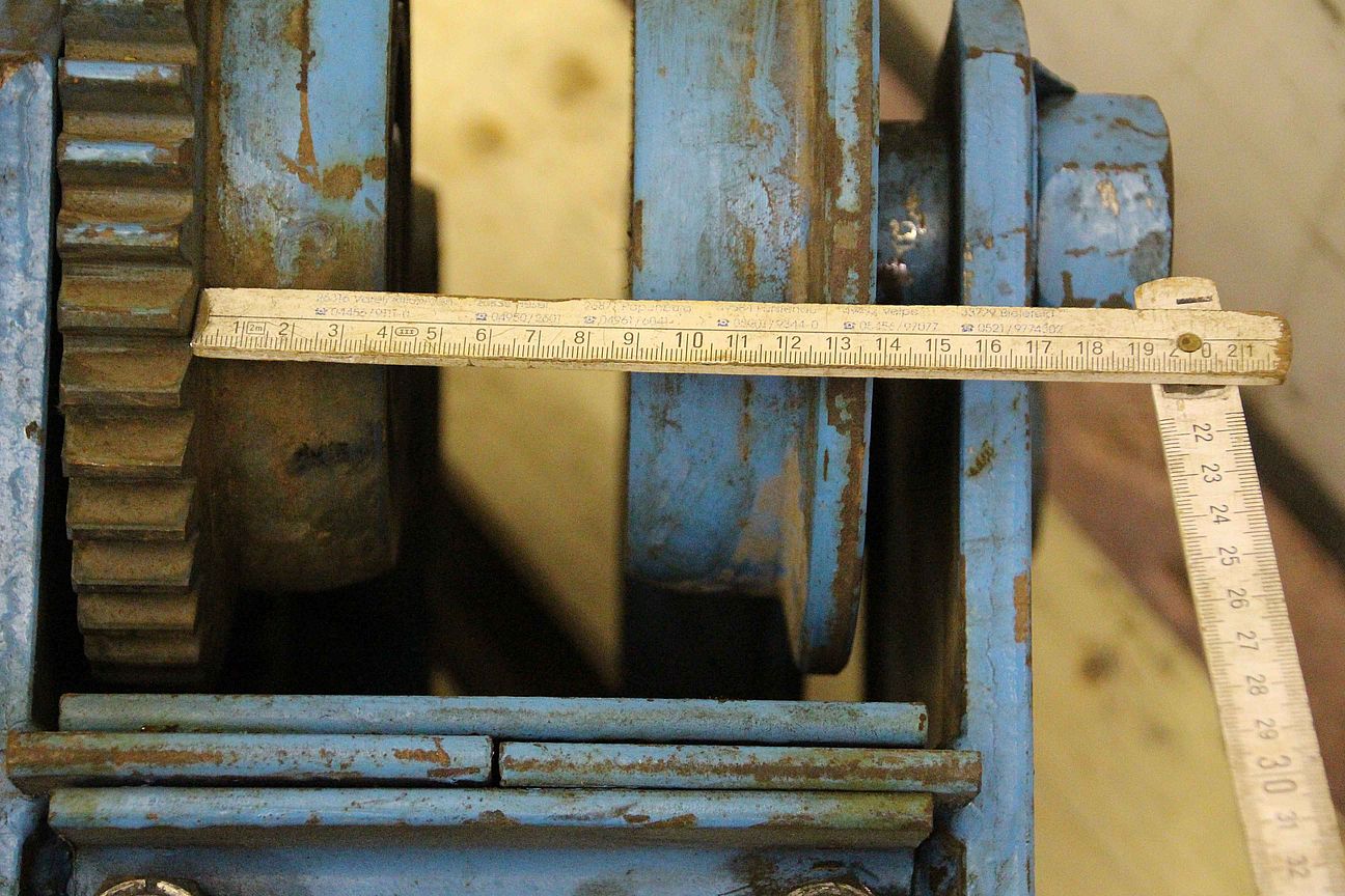 Hand-Kettenzug mit Fahrwerk 5000 kg von VEB - Kettenlänge 4,0 m – Bild 5