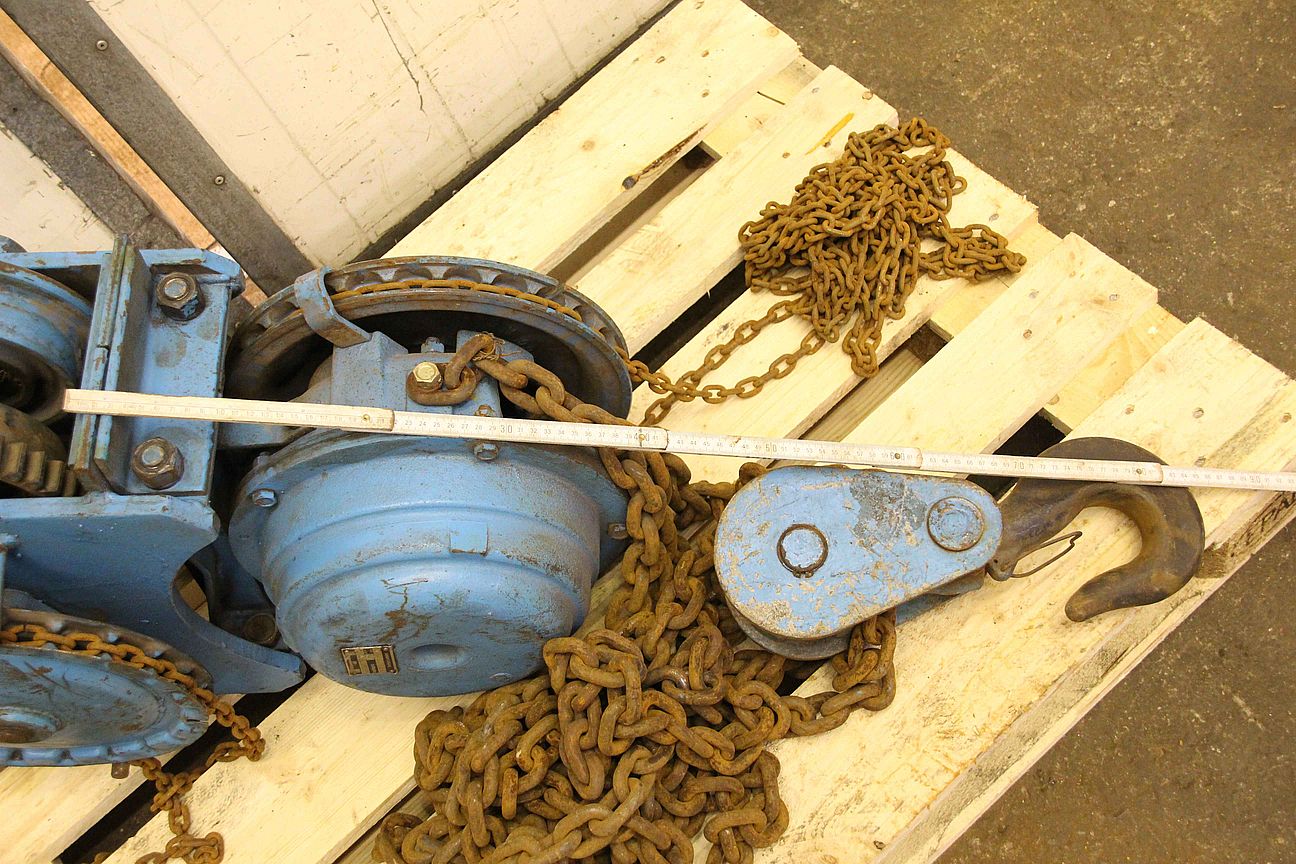 Hand-Kettenzug mit Fahrwerk 5000 kg von VEB - Kettenlänge 4,0 m – Bild 6
