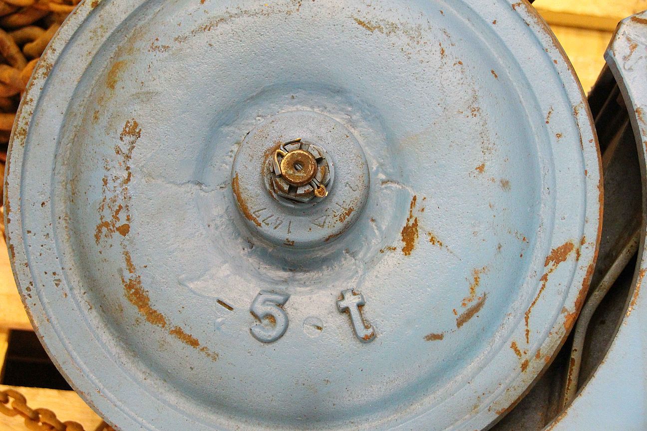 Hand-Kettenzug mit Fahrwerk 5000 kg von VEB - Kettenlänge 4,0 m – Bild 9