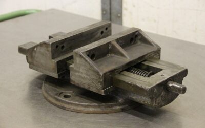 Maschinenschraubstock von unbekannt - Spannweite 240 mm