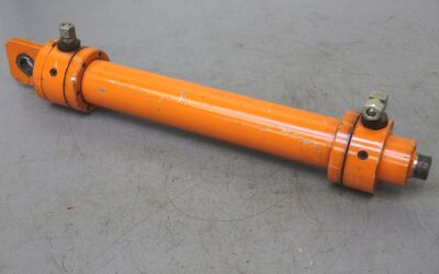 Hydraulikzylinder von unbekannt - Hub 300 mm