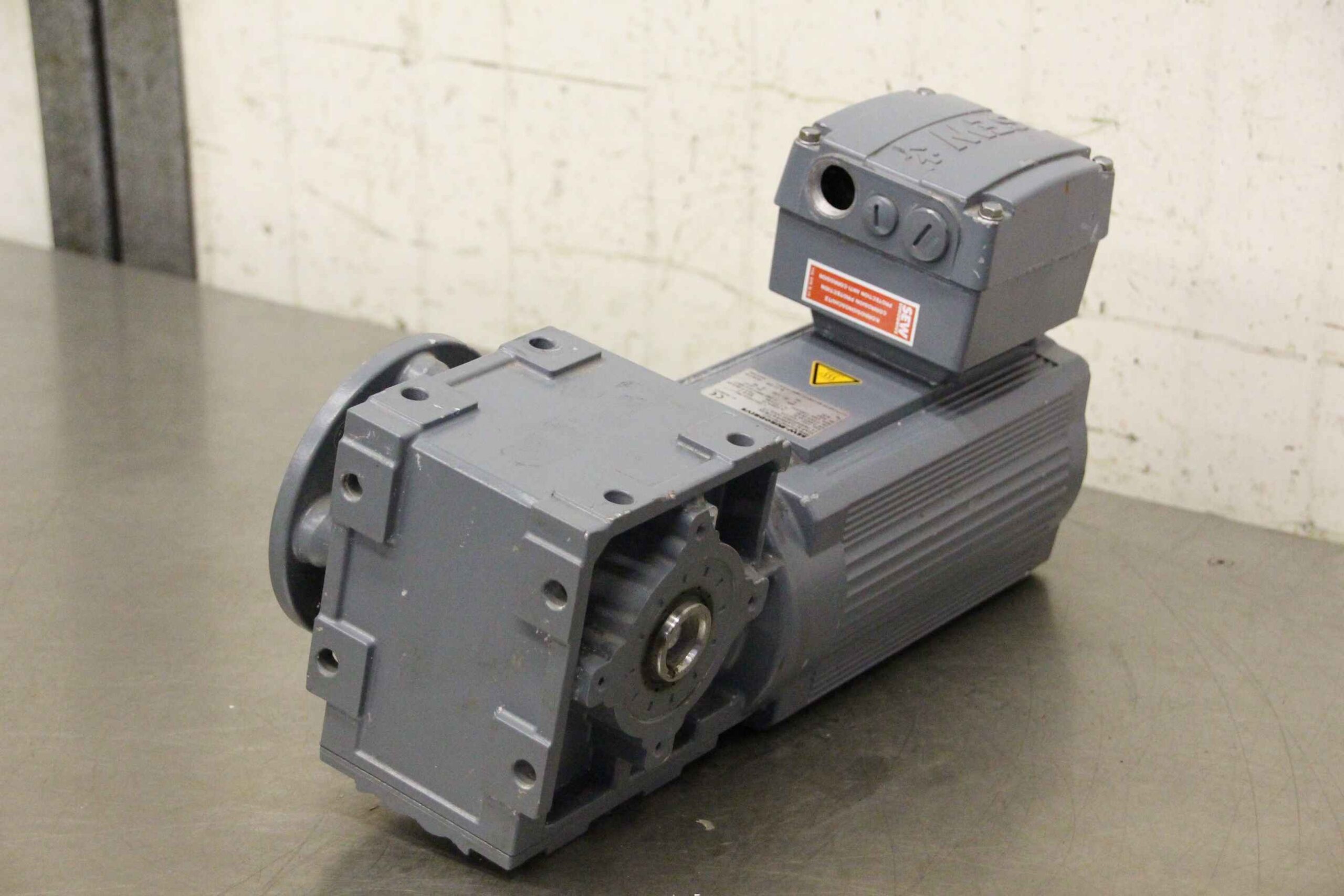 Getriebemotor 0,25 kW 173 U/min von SEW-Eurodrive - WAF30 DAS80K4/TF/IS
