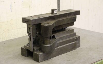 Alternative view of 2 Säulen Stanzwerkzeug von unbekannt - 450/265/H305 mm